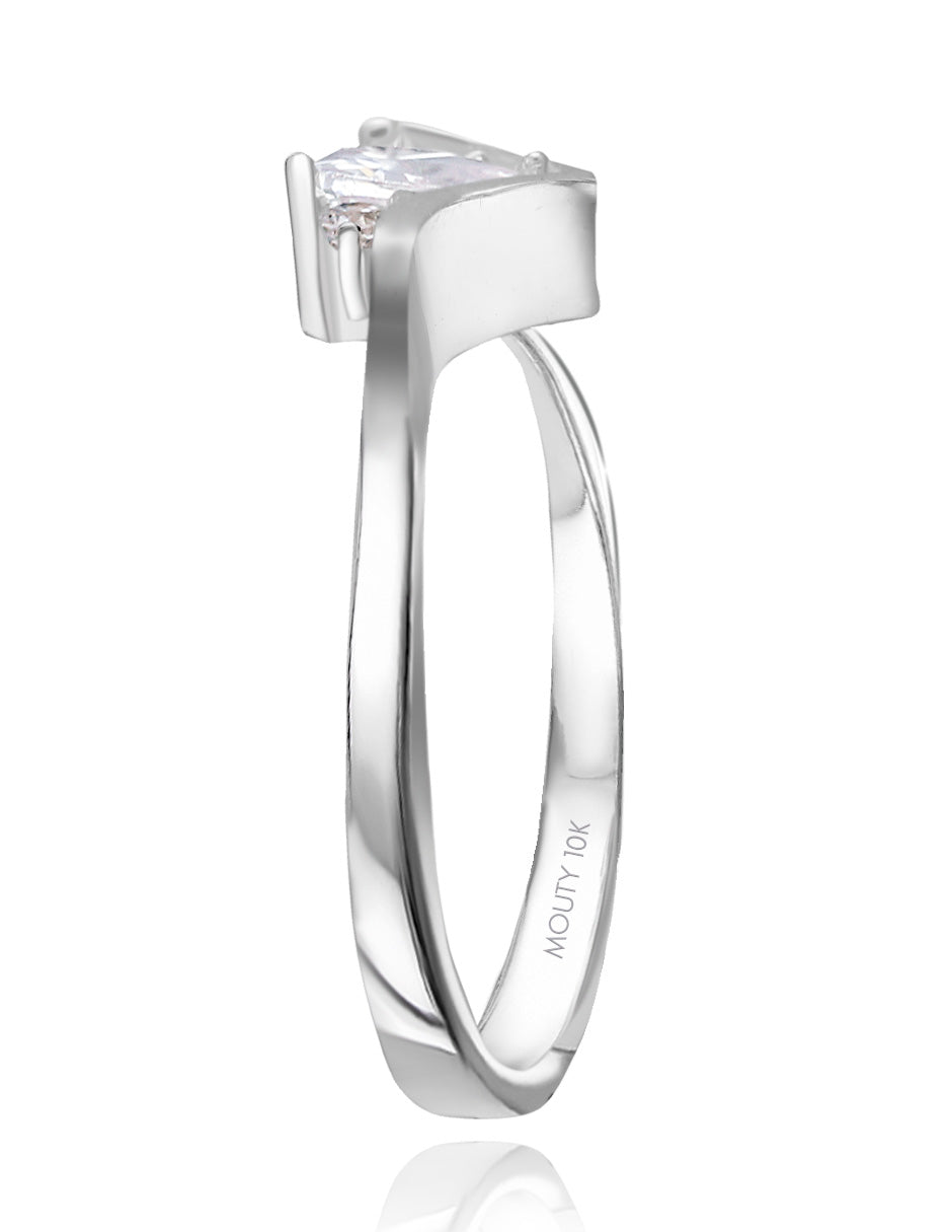 Alice ring in 10k white gold with zircons 