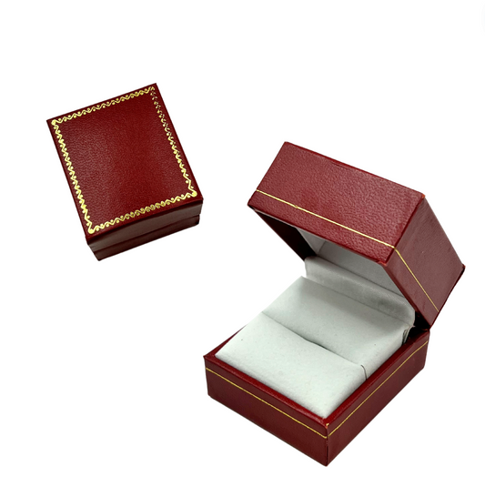 Elegance ring case in red (ring not included)