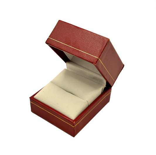 Elegance ring case in red (ring not included)