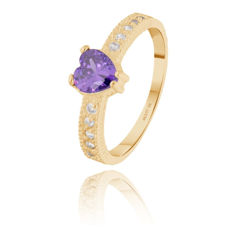 Fanny ring in 10k yellow gold with purple zirconia