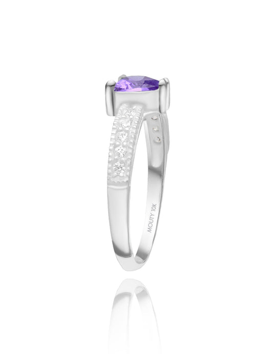 Fanny ring in 14k white gold with purple zirconia