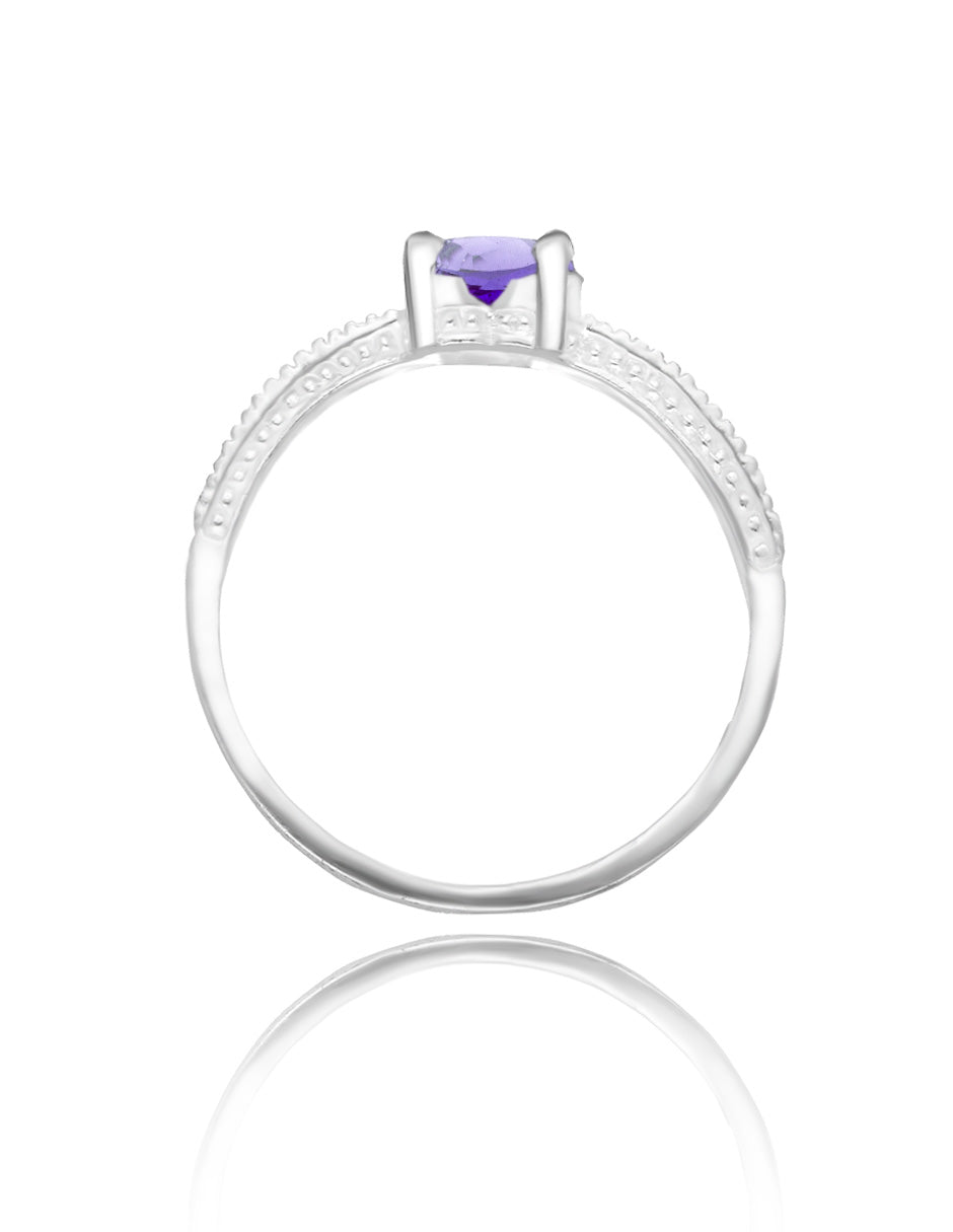 Fanny ring in 10k white gold with purple zirconia