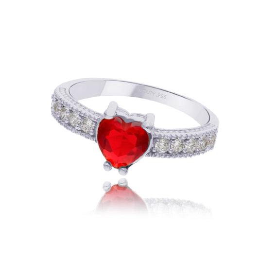 Fanny ring in silver with red zirconia