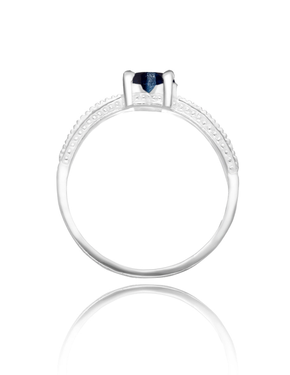 Anillo Fanny en oro blanco 14k con circonia azul rey