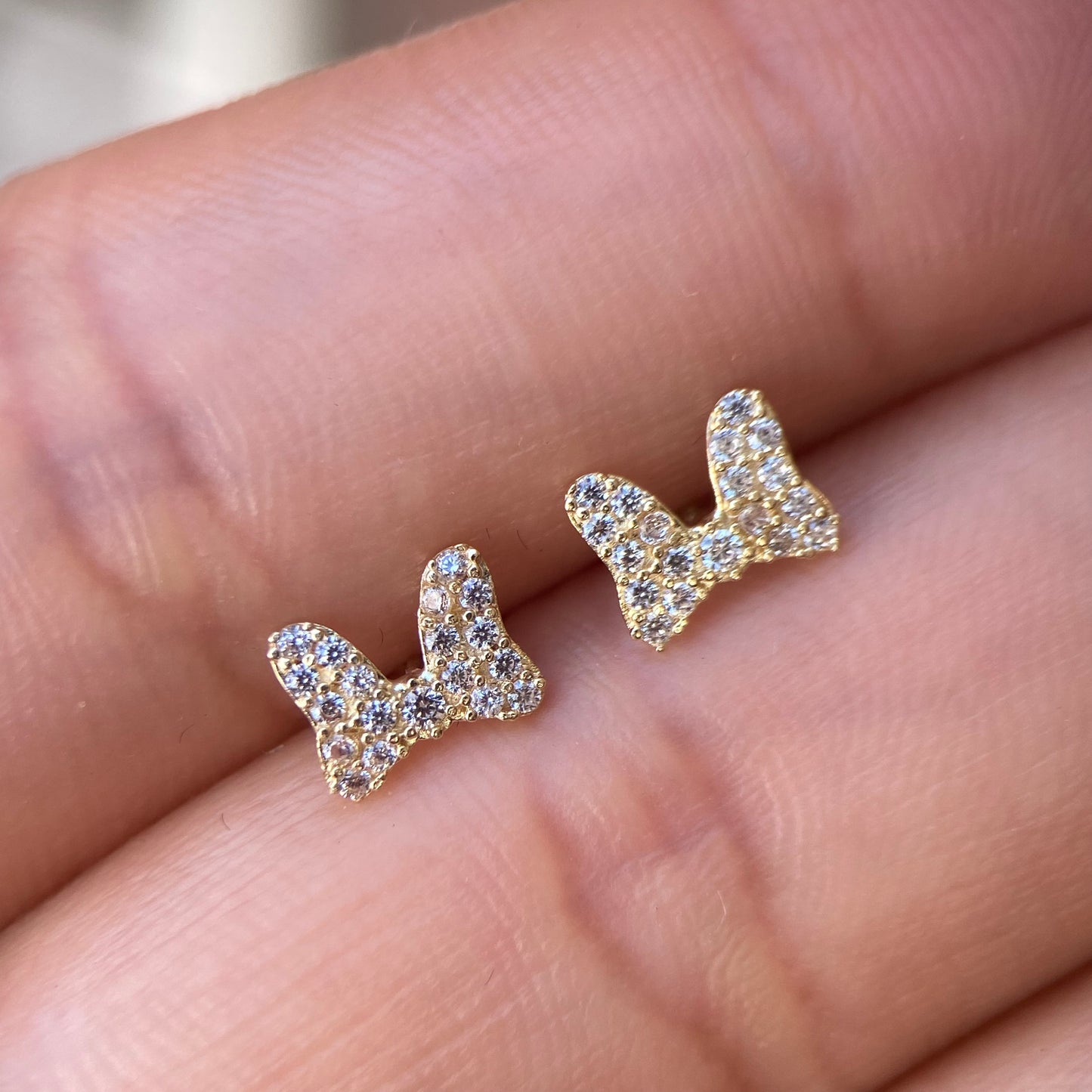 Minnie bow brooches in 10k yellow gold with zircons Disney®️