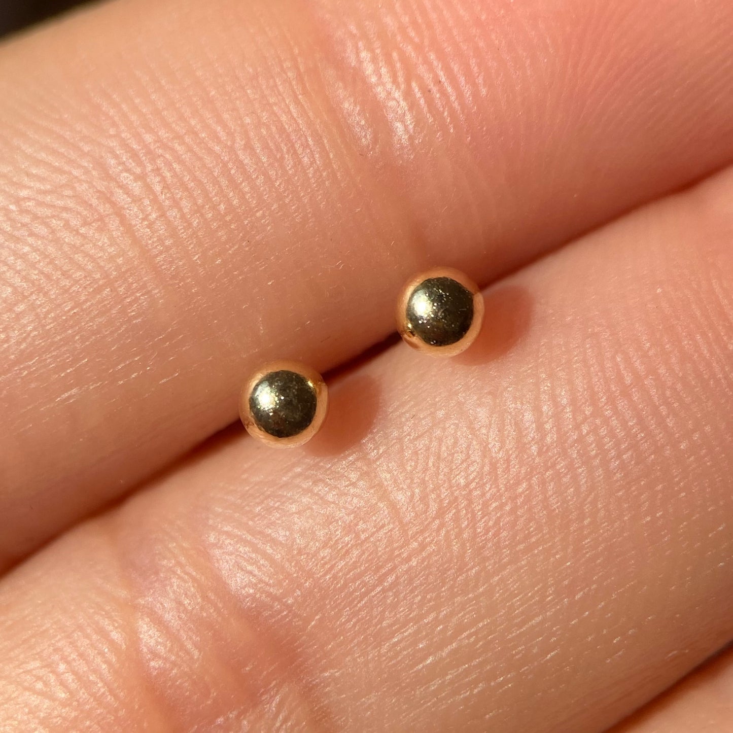 14k yellow gold Ball 0 studs Code: 14282 3.5mm