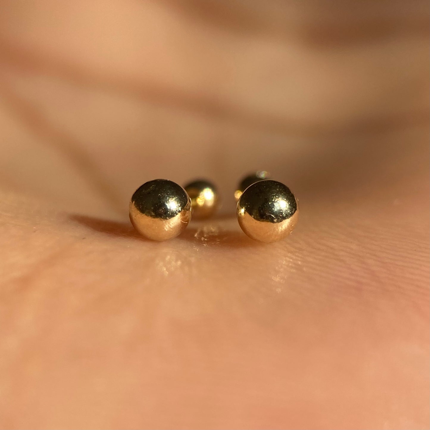 14k yellow gold Ball 0 studs Code: 14282 3.5mm