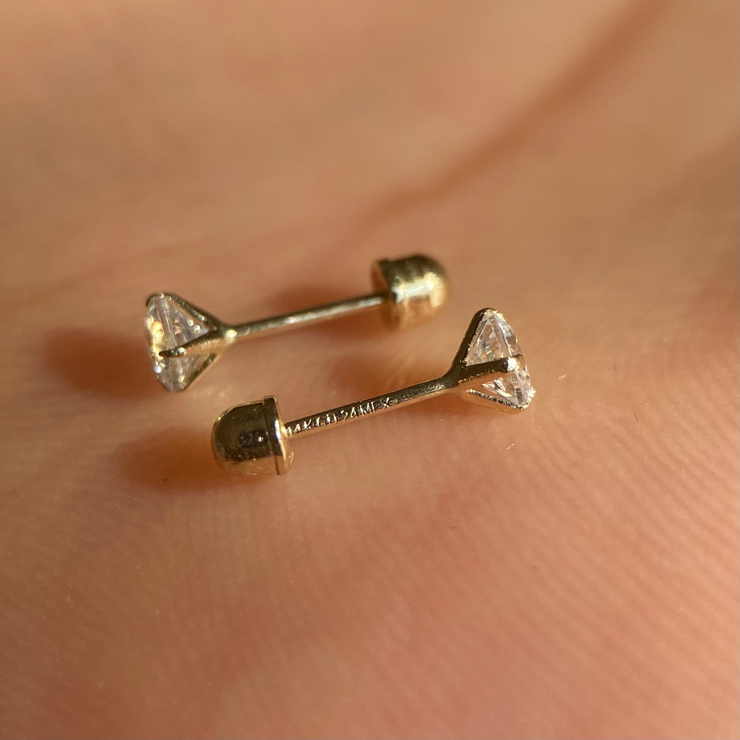 Straight echo studs in 14k yellow gold with zirconia Cod: 14303 3mm