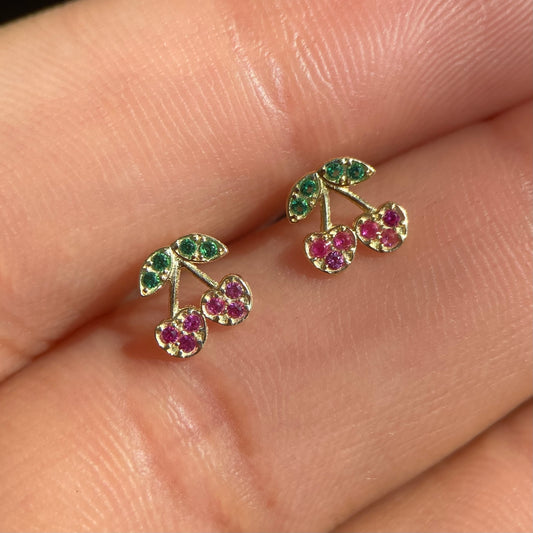 Cherry studs in 10k yellow gold with zircons Code: 14292 6.5mm