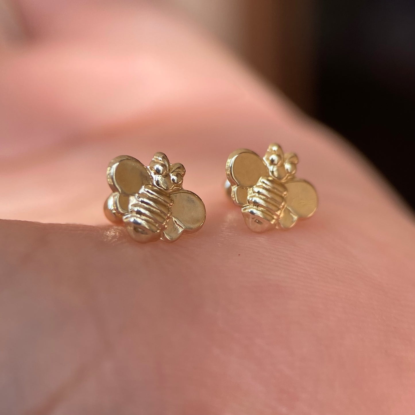 10k yellow gold die-cut bee studs with zircons Code: 14293 6.5mm