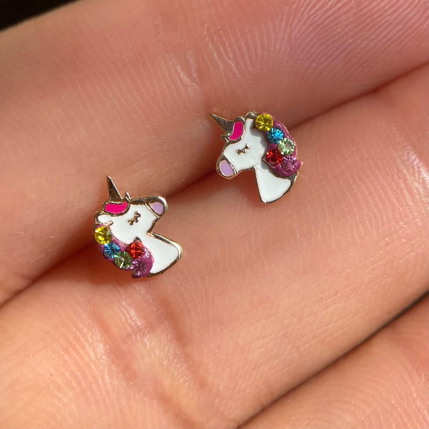 Unicorn studs in 10k yellow gold with zircons Code: 14281 8.5mm