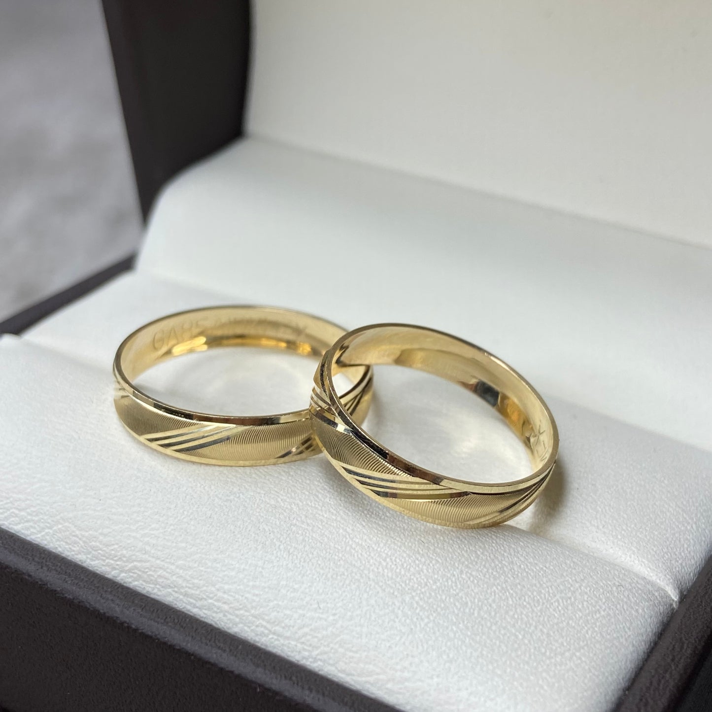 Pair of lightweight Charles hoops in 10k yellow gold (4mm) 