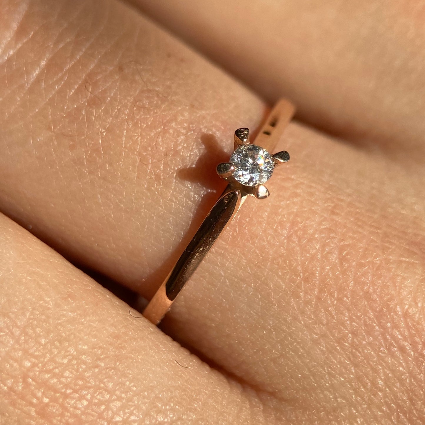 Ring in 14k rose gold with diamond Mod: OF1253