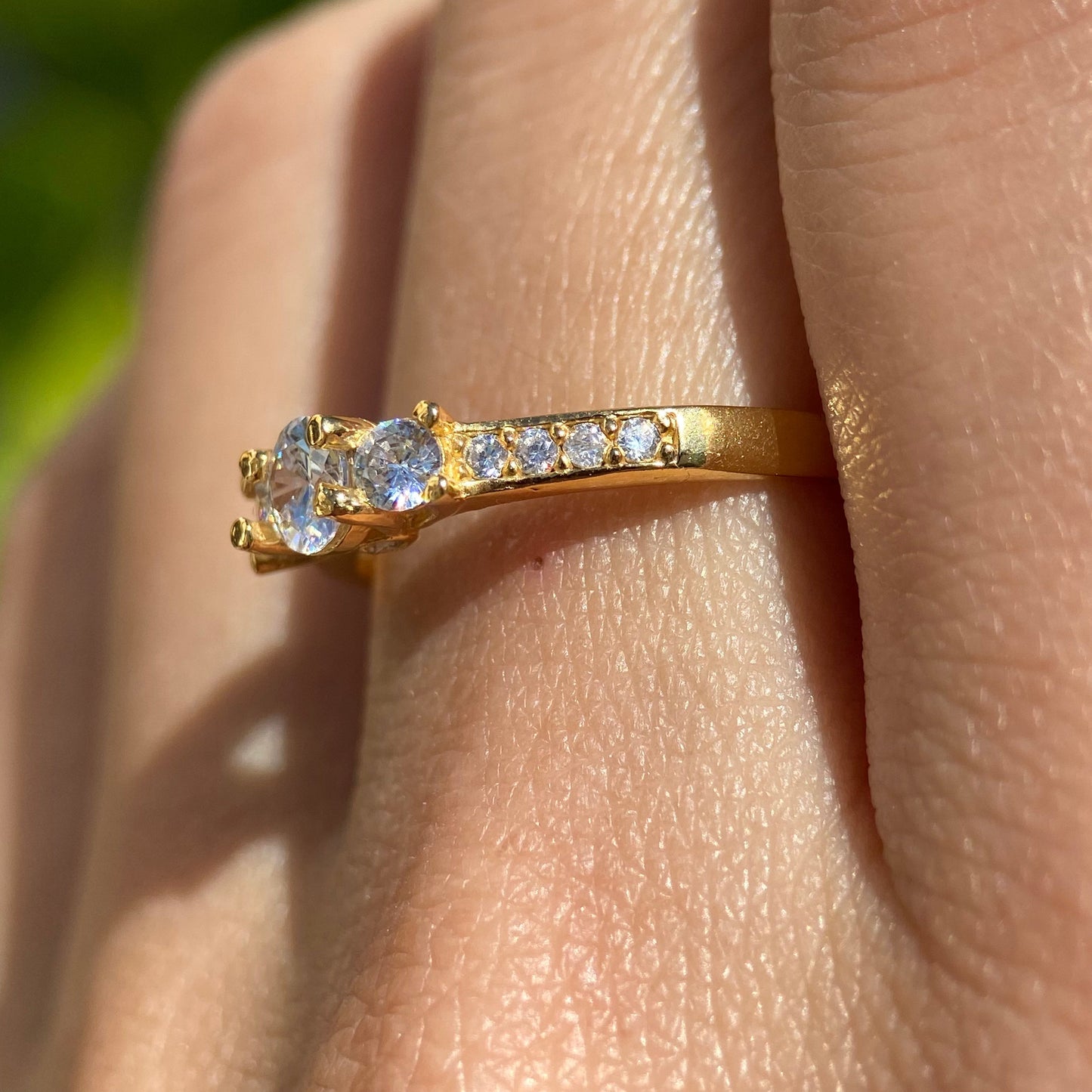 Cielo ring in 14k yellow gold with white zirconia