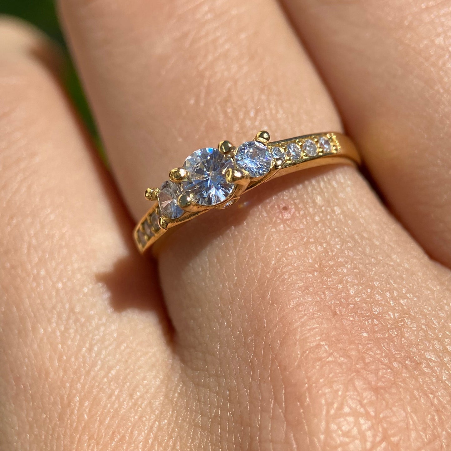 Cielo ring in 14k yellow gold with white zirconia