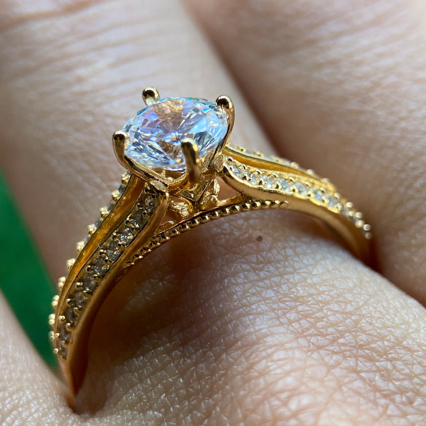 Lewis ring in 14k yellow gold with zircons 