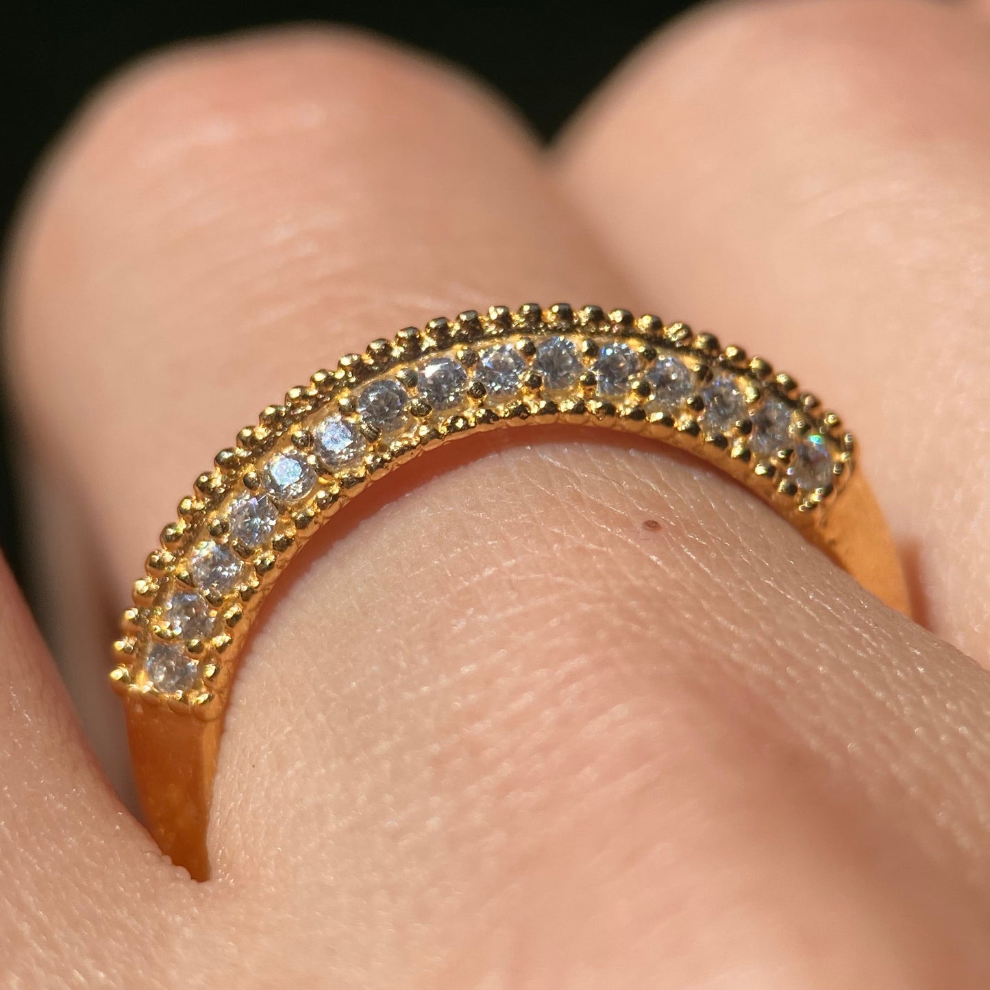 Elsie ring in 18k yellow gold with zircons