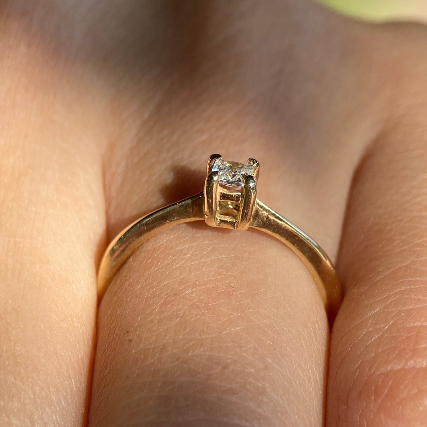 Darian ring in 18k yellow gold with zirconia