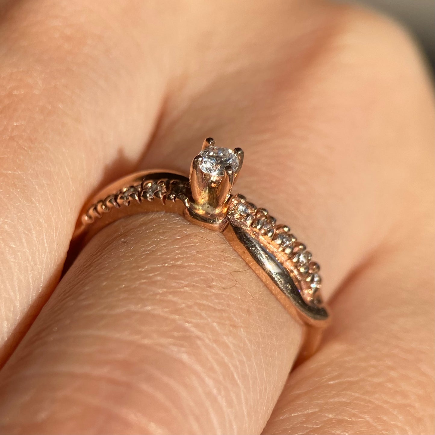 Ring in 14k rose gold with diamonds Mod: OF1595