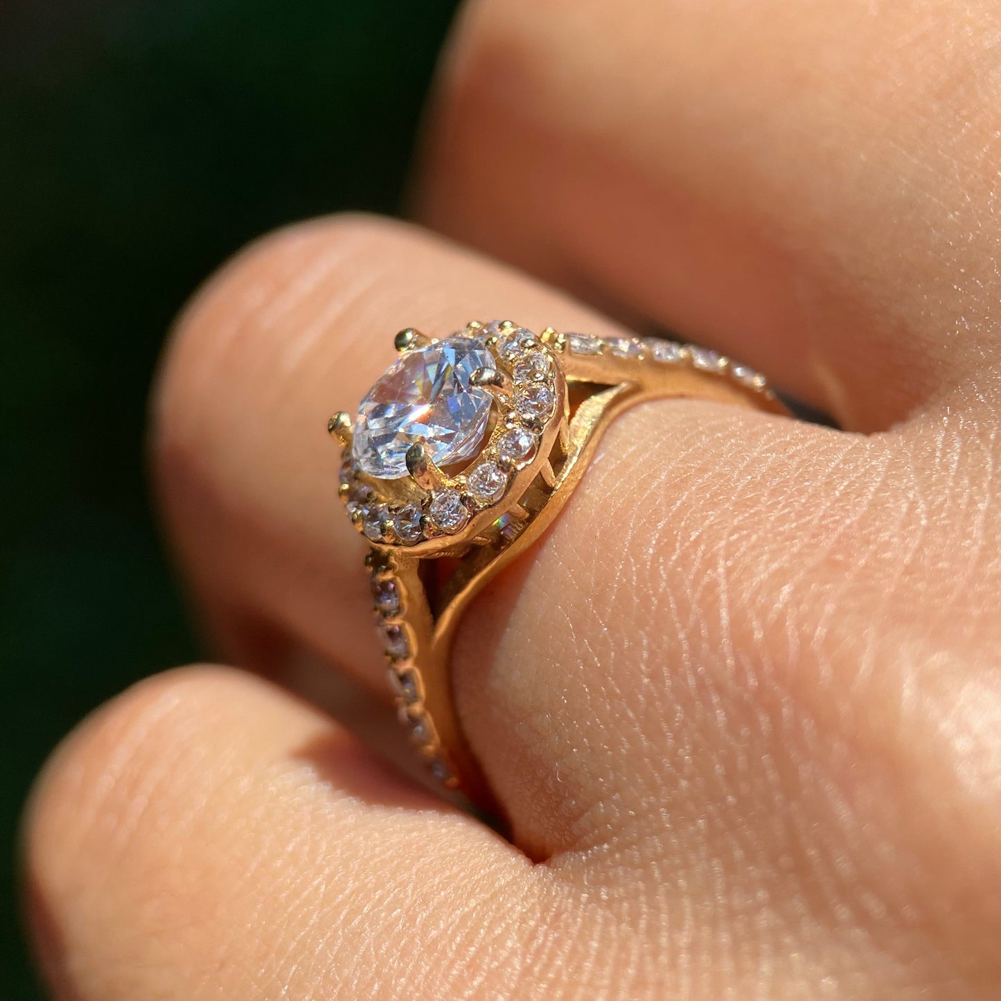 Adelaide ring in 18k yellow gold with zircons